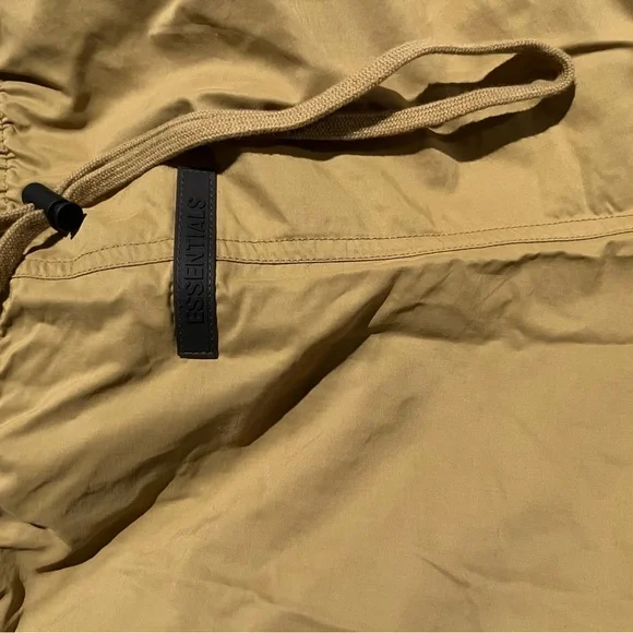 Essentials Casual Shorts - Picture 3 of 6